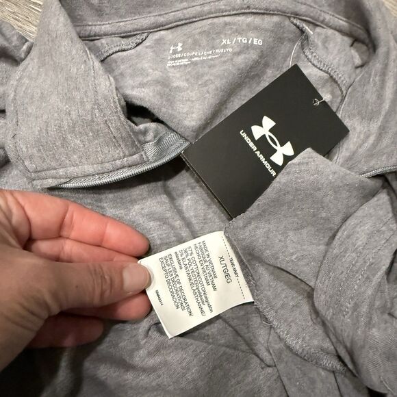 Under Amour Gray 1/4 Zip Pullover Loose Athletic Top NWT Women’s Size XL - Picture 5 of 6